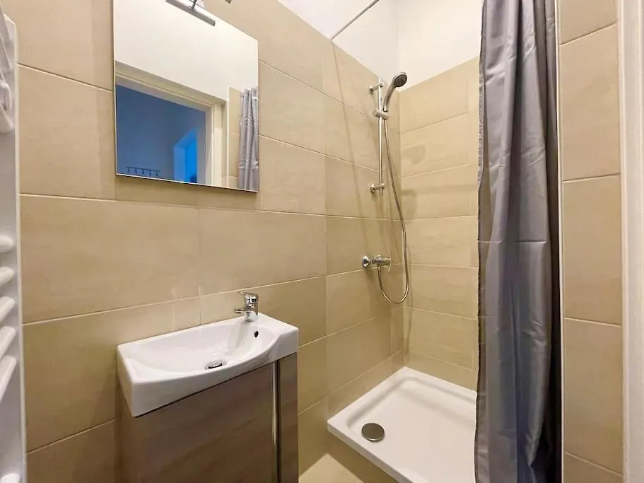 60 M2 Sunny Apartment - Free Parking Wien