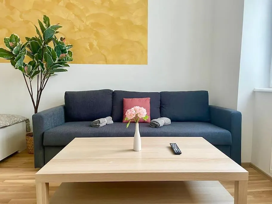 60 M2 Sunny Apartment - Free Parking Wien